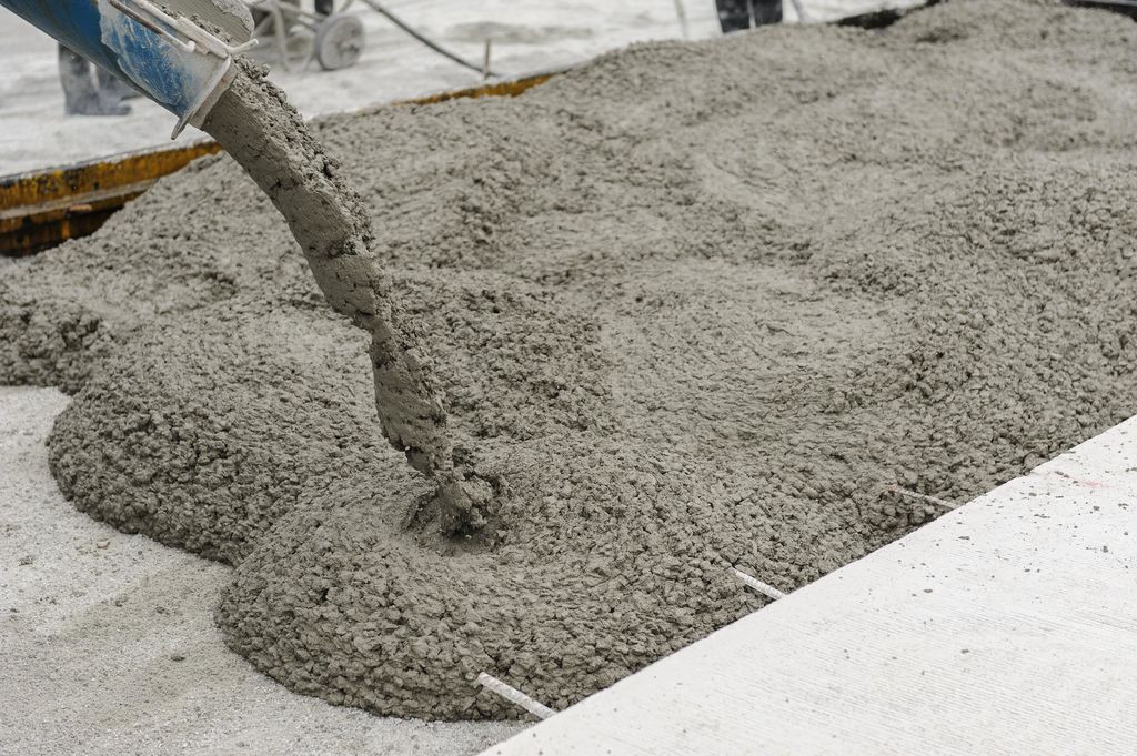 Kupit-beton-dlya-zalivki-fundamenta